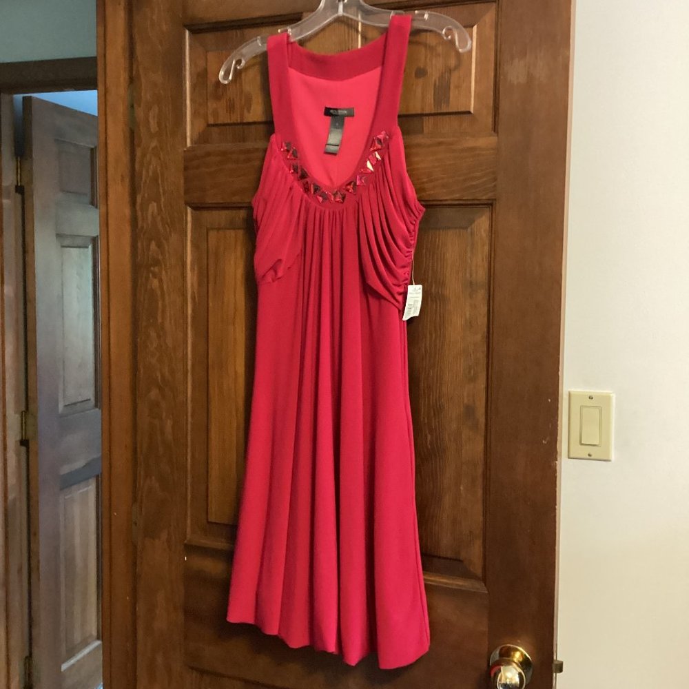 Ladies NWT Bisou Bisou Size 6 Sleeveless Fuschia Fun Flirty Dress